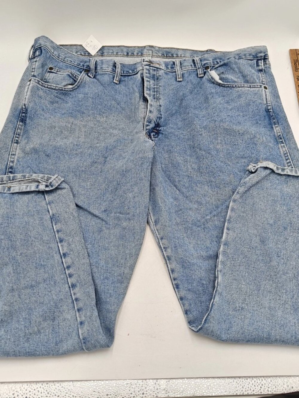 Wrangler Rugged Wear Jeans 48x30 Mens Light Wash Denim 35001VI